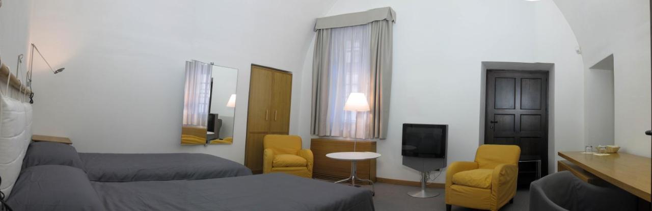 Hotel Cavour Et Des Officiers Bard Exteriör bild